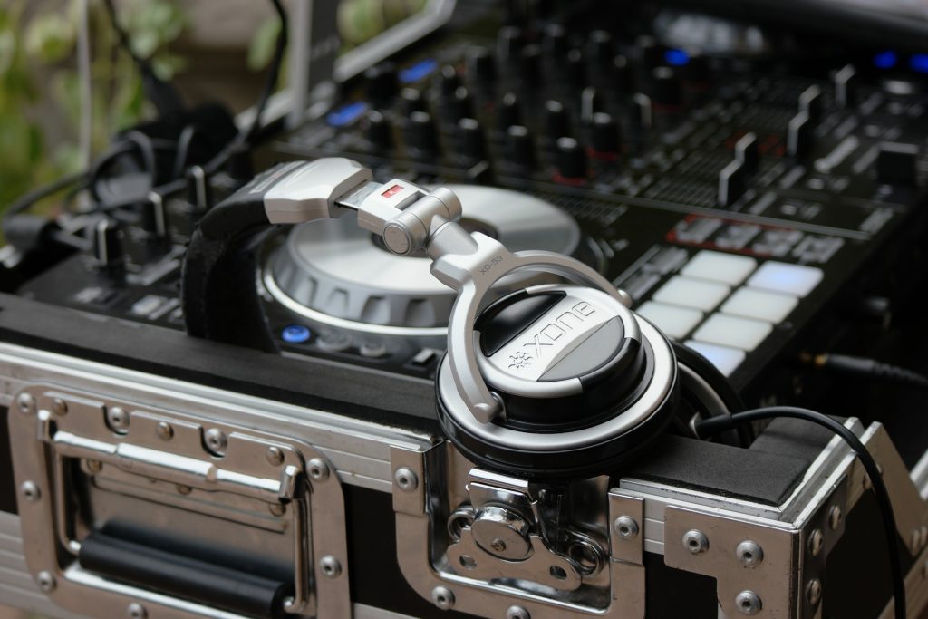 Questions To Ask A Wedding DJ